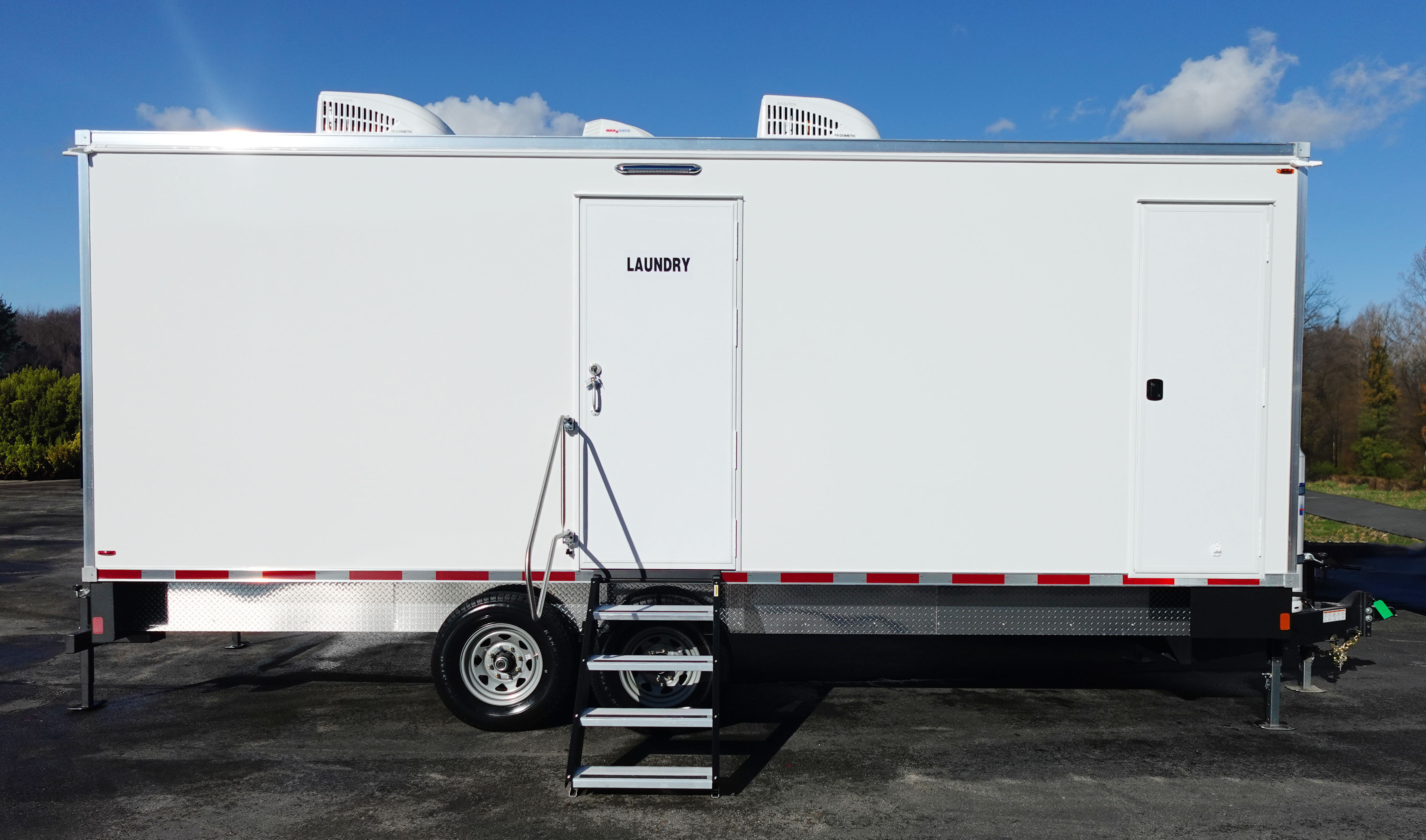 Laundry Trailer for Texas Emergency & Disasters. Industrial laundry trailer rental from The Lavatory Texas fleet